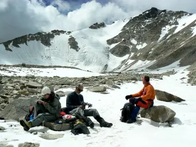 Trek and Climb Mentok Kangri 11 - 6210m and 1 - 6172m) gallery image